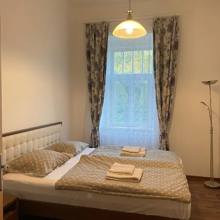 Park View Apartment *