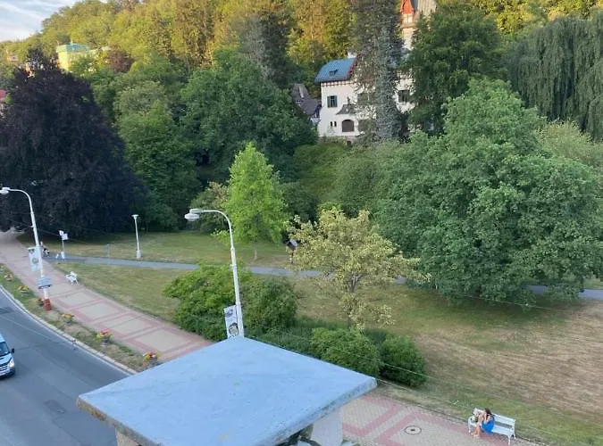 Park View Apartment *